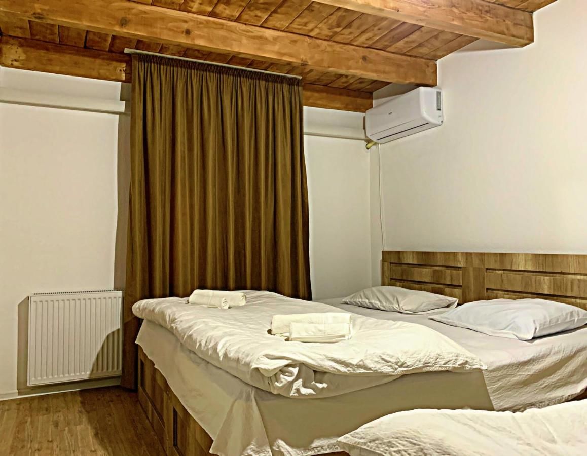 Отели типа «постель и завтрак» Old City Hotel Кутаиси-24
