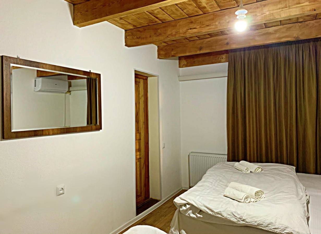 Отели типа «постель и завтрак» Old City Hotel Кутаиси-29